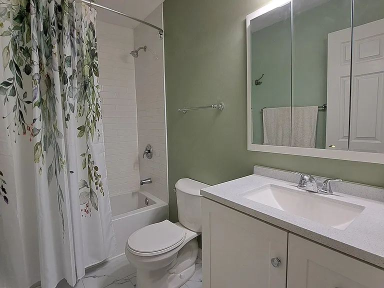 Schubert Dr — Photo 4