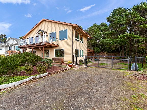 3rd image of 1809 NW Bayshore Dr