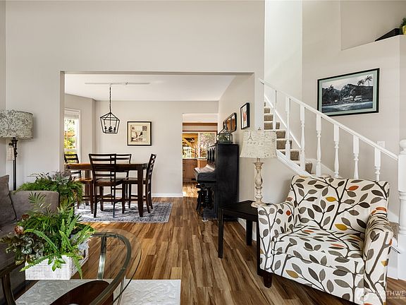 5th image of 1571 SW 2nd Court