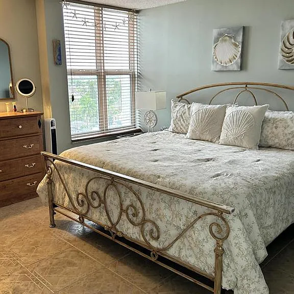 1391 S Ocean Blvd #909 — Photo 8
