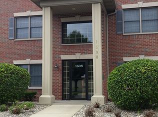1608 White Oak Cir APT 1B, Munster, IN 46321