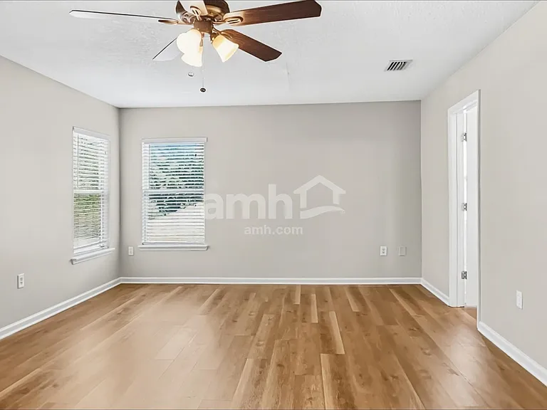 1955 Tomahawk Dr — Photo 10