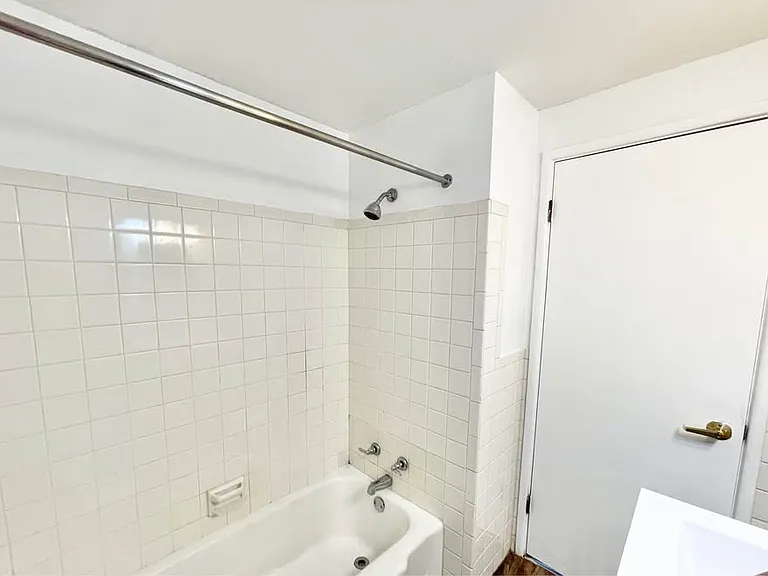 4669 Monroe St NE — Photo 9
