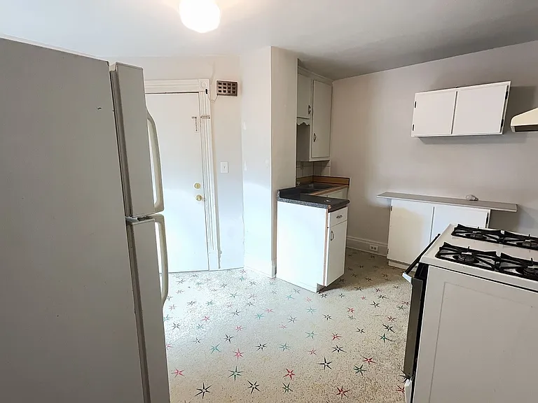 701 Scott St — Photo 2