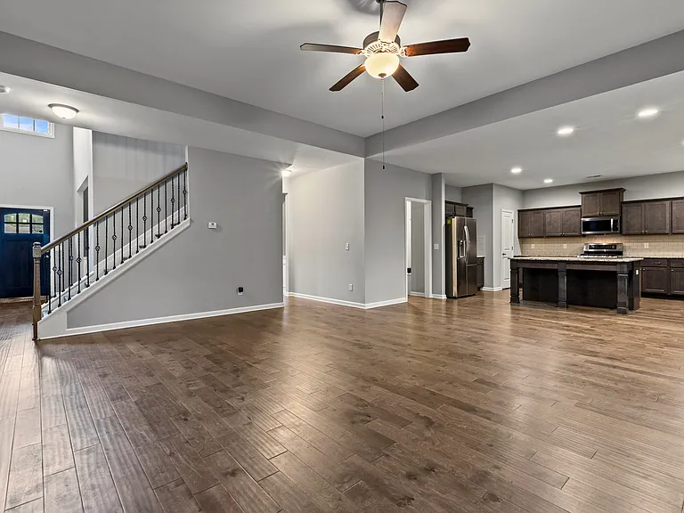 830 W Richland Cir — Photo 5