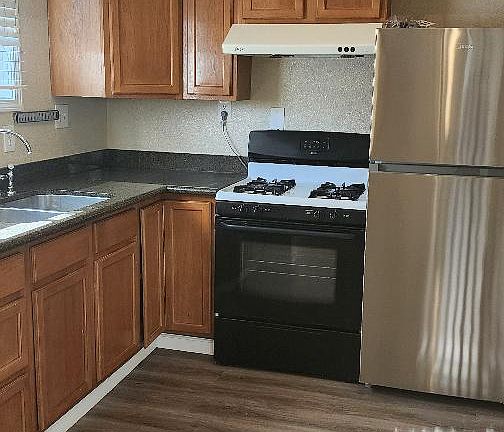 4th image of 5907 Alameda Ave