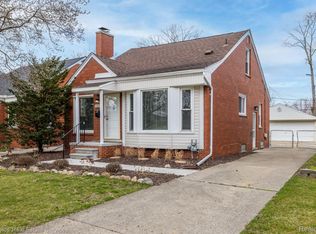 20855 Fleetwood Dr, Harper Woods, MI 48225