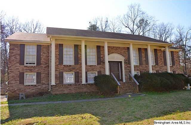 1st image of 1017 Parkwood Cir