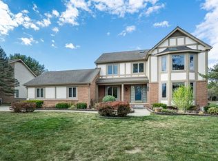 1574 Devonshire Dr, Troy, MI 48098