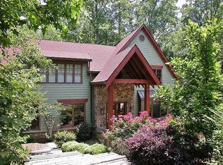 6221 Shoreland Cir, Buford, GA 30518