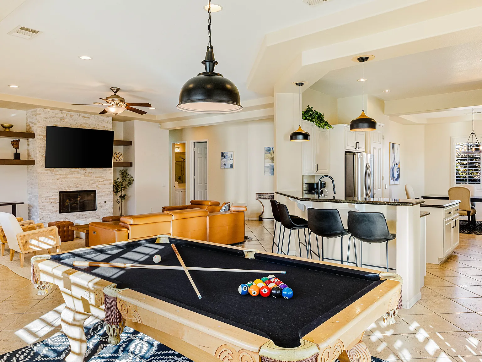 4 bed, 2803 sqft, $10,000 — Photo 3
