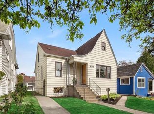 8036 Brooklyn Ave NE, Seattle, WA 98115