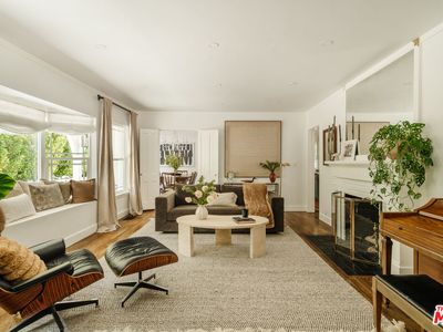 13905 Valley Vista Blvd, Sherman Oaks, CA, 91423