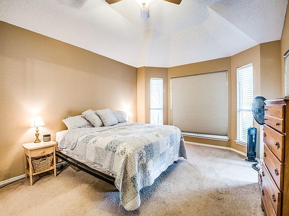 4th image of 8208 Steamers Ln