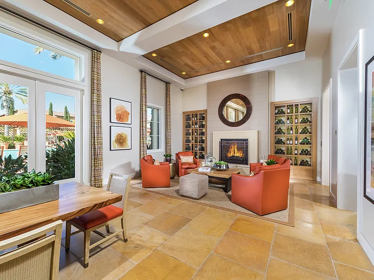 Los Olivos at Irvine Spectrum — Photo 13