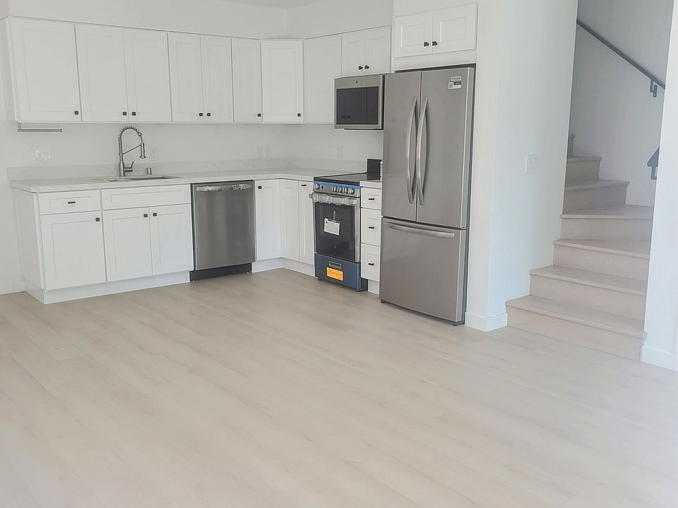 Kitchen and living