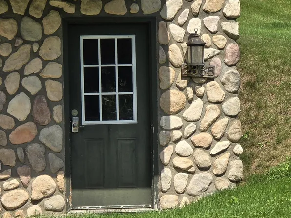 2388 Beaver Creek Dr, Gaylord, MI 49735