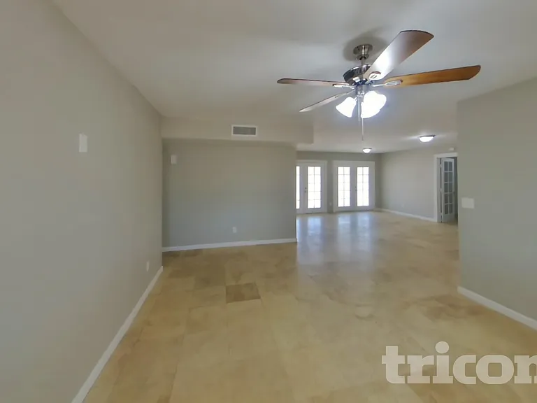 6237 W Marconi Ave — Photo 4