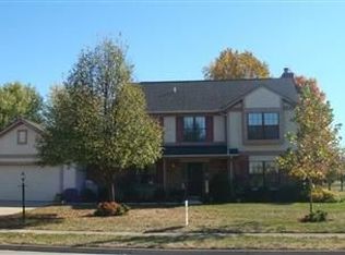 7220 Pineview Dr, Englewood, OH