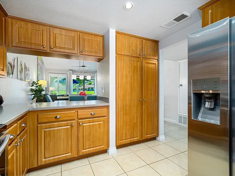 56 La Ronda Dr — Photo 10