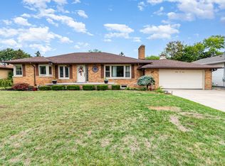 201 Lagoon Beach Dr, Bay City, MI 48706