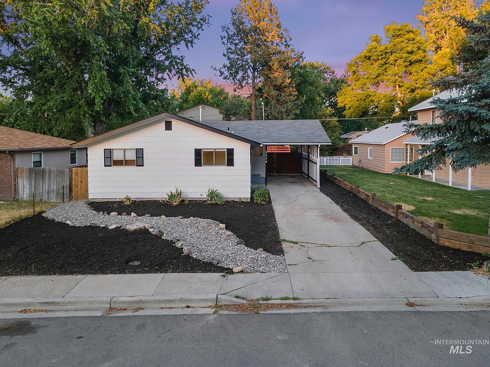 1st image of 2238 S Latah St