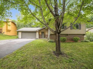 11220 Red Fox Dr N, Maple Grove, MN 55369