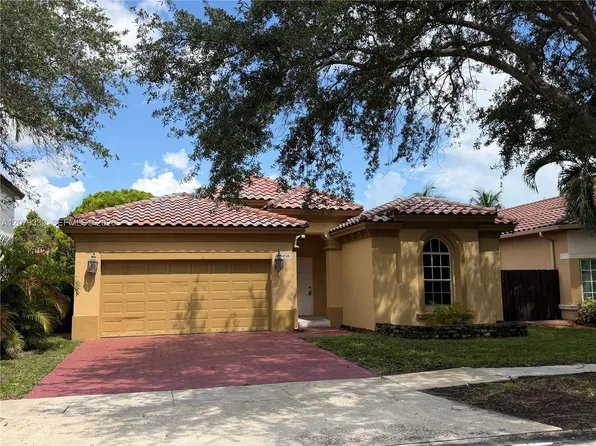 5040 SW 139th Ter, Hollywood, FL 33027