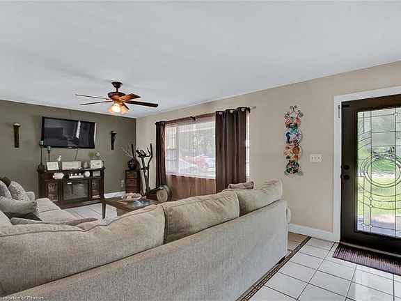 2nd image of 1819 Bignonia Dr