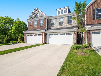 24727 Ivy Ln, Novi, MI, 48375
