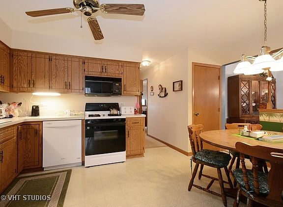 3rd image of 10947 Colorado Ct