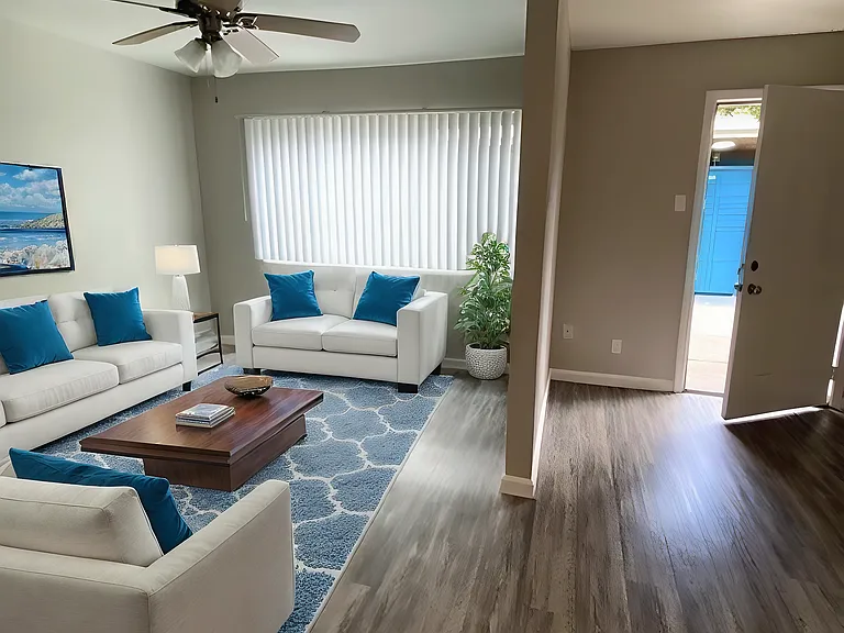 Encanto Apartments — Photo 25