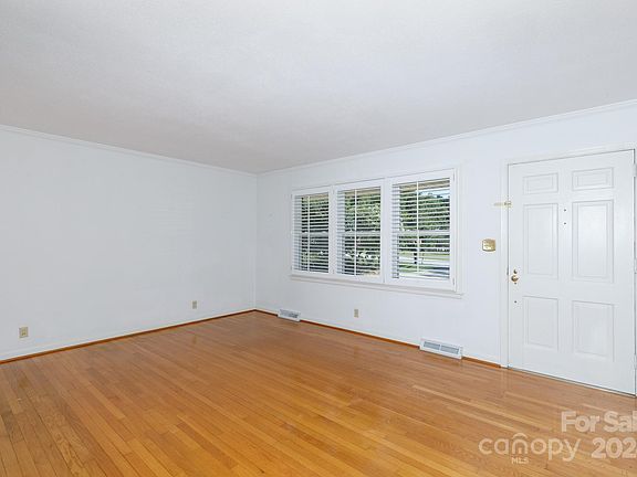 3rd image of 706 Morningside Dr