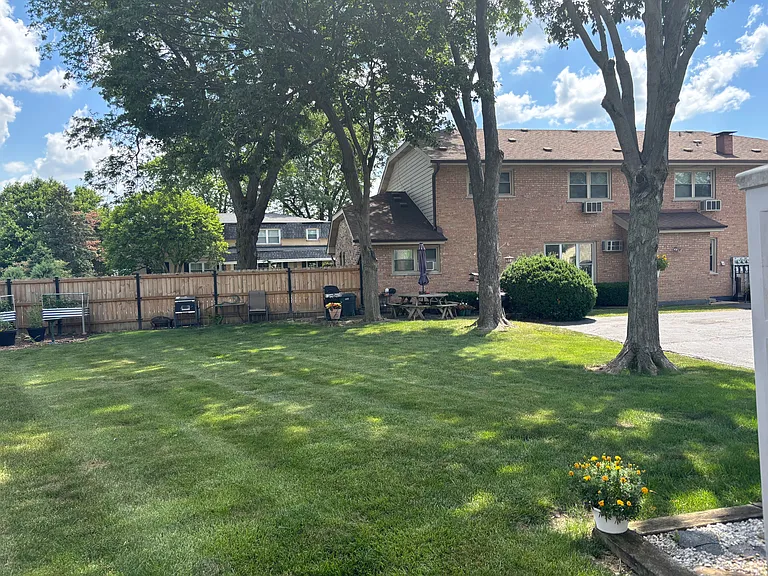 7529 Country Ln #1S — Photo 9