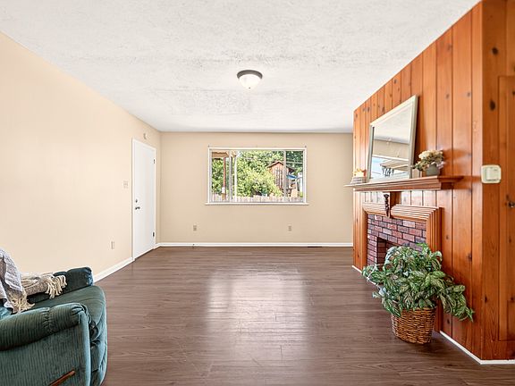 3rd image of 424 Connecticut Ave #A