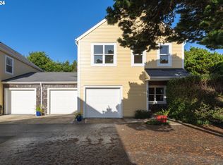 1413 Alder Ct, Bandon, OR 97411