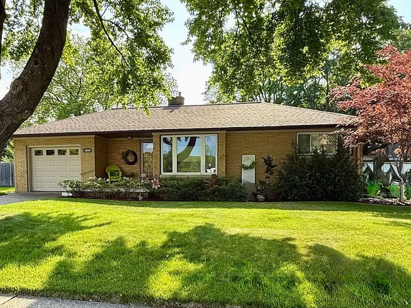 1204 Hillcrest St, Grand Haven, MI 49417