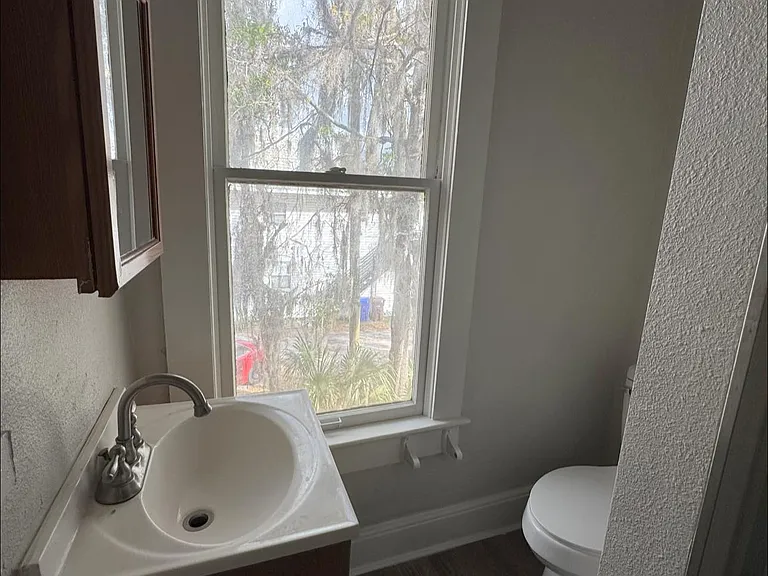 220 N Beaumont Ave #2 — Photo 10
