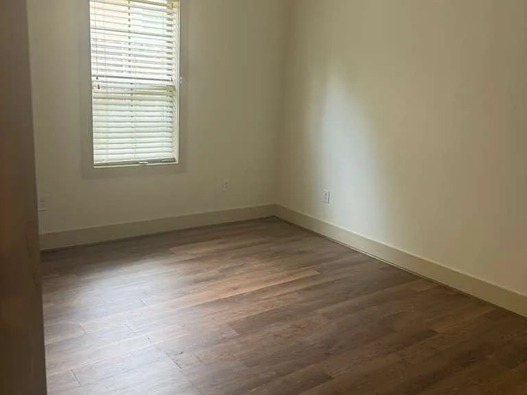 103 Creekside Cv — Photo 14