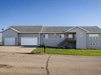 900 Progress Pl, Underwood, ND, 58576