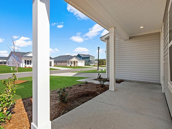 3080 Palma Way - Covered Front Porch