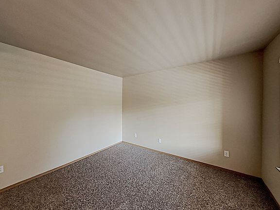 3rd image of 5812 79th Ave NE
