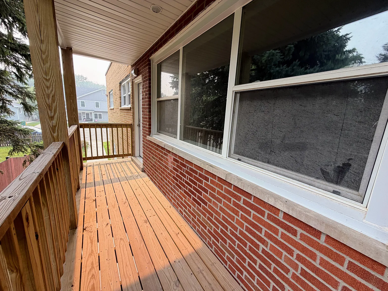 2 bed, 875 sqft, $1,649 — Photo 2