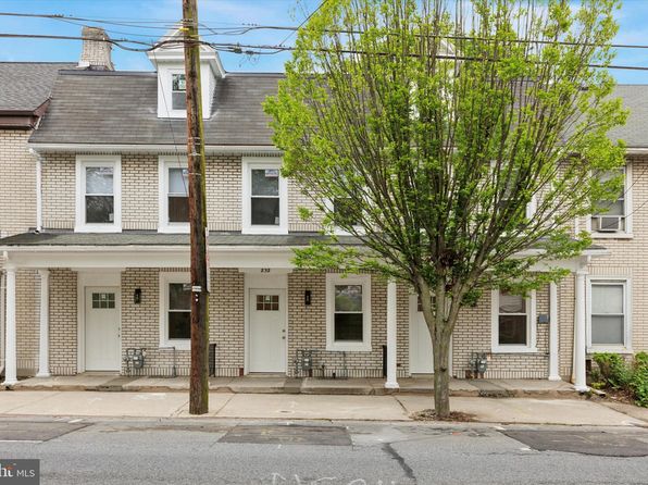 232 Main St