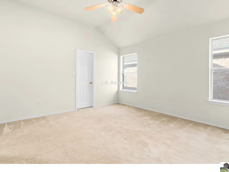 1906 Flagstaff Dr — Photo 113