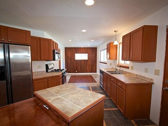 2nd image of 609 Onandaga Ave