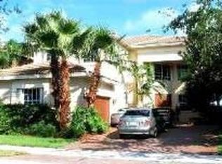 19552 Diplomat Dr, Miami, FL 33179