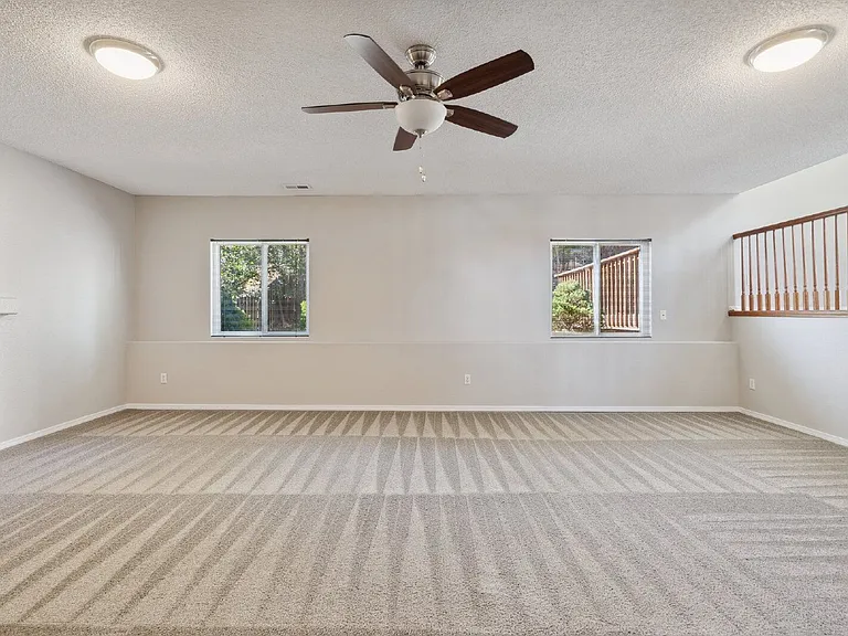 7430 Julynn Rd — Photo 9