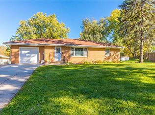 1006 N D St, Indianola, IA 50125