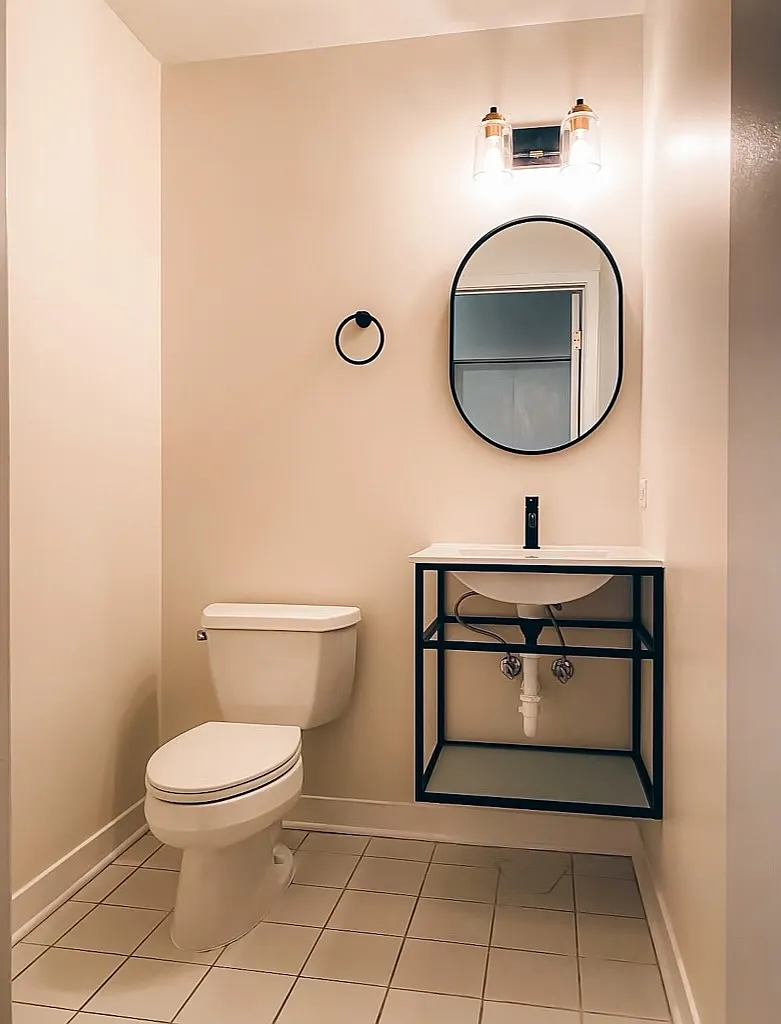 1 bed, 1.5 bath, 1100 sqft, $3,200 — Photo 3
